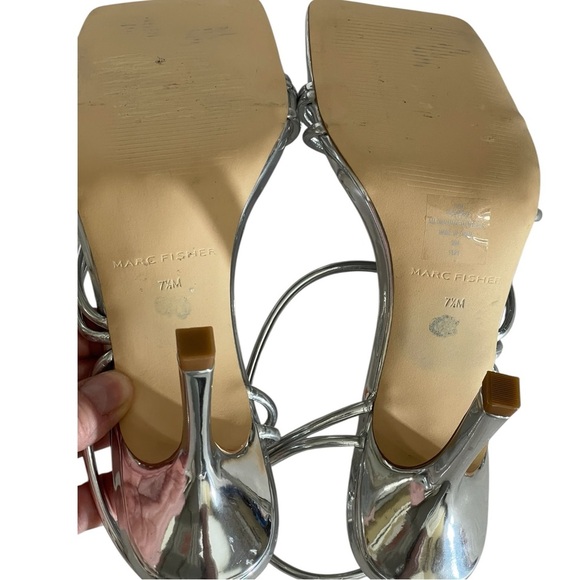 MARC FISHER LTD DAVIA SILVER SANDAL SZ 7.5 - Picture 16 of 16